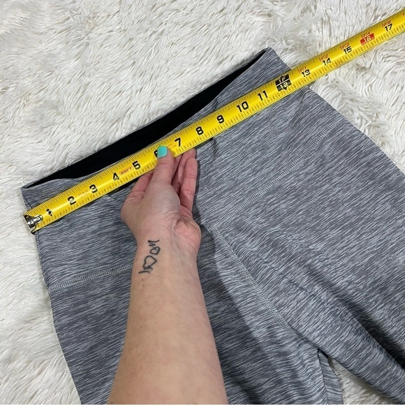 Victorias Secret PINK Ultimate High Waist Grey Mesh Floral Leggings Small - Picture 5 of 10